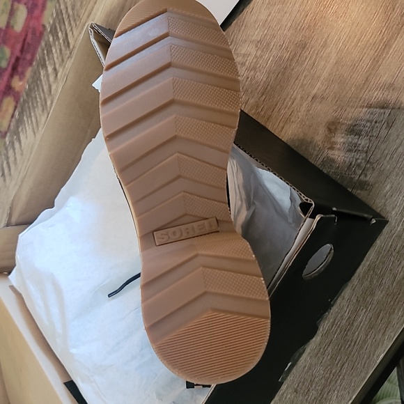 Brand new 6.5 Sorel Hi Line Heel Lace Black - Picture 6 of 10